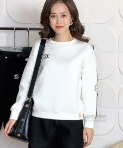 Áo nữ Chanel nỉ xốp dài tay cổ tròn logo thêu